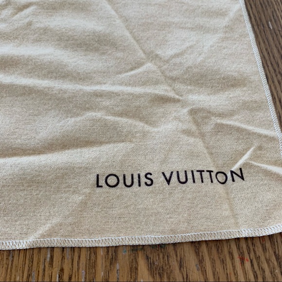 Louis Vuitton Polishing Cloth - Picture 3 of 3